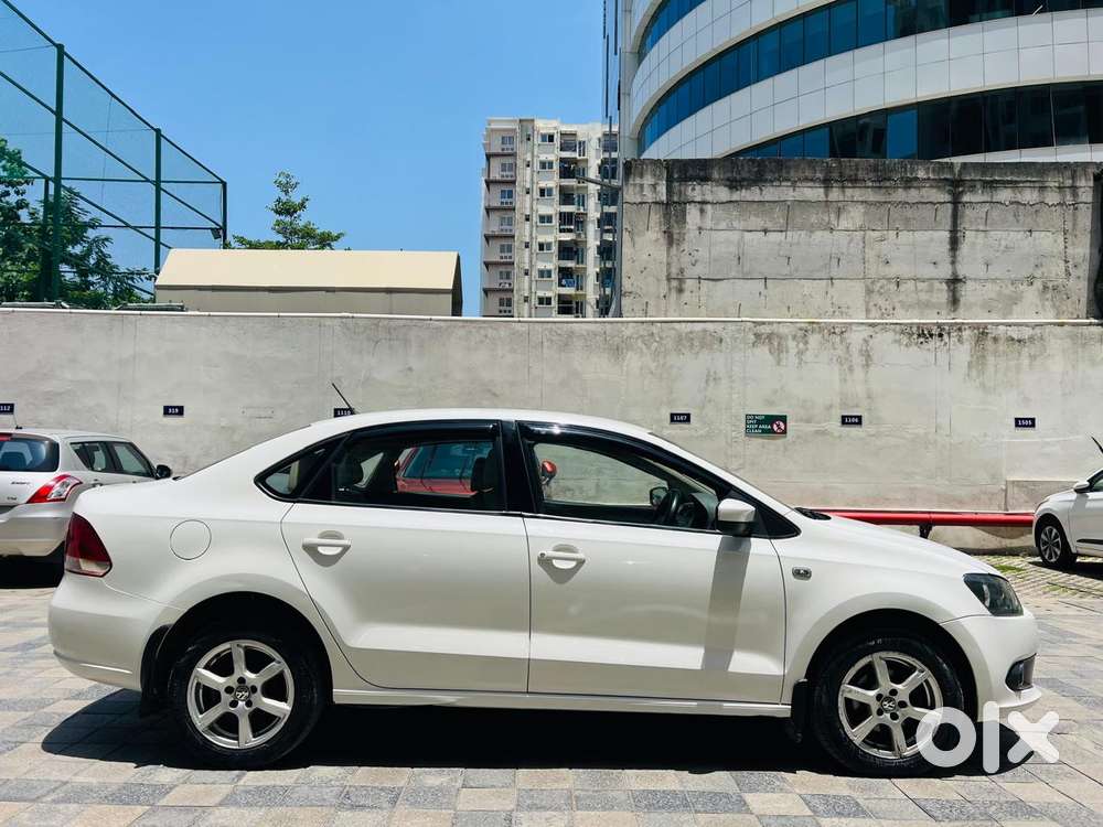 Volkswagen Vento [ ] 1.6 Highline Plus, 2015, Diesel