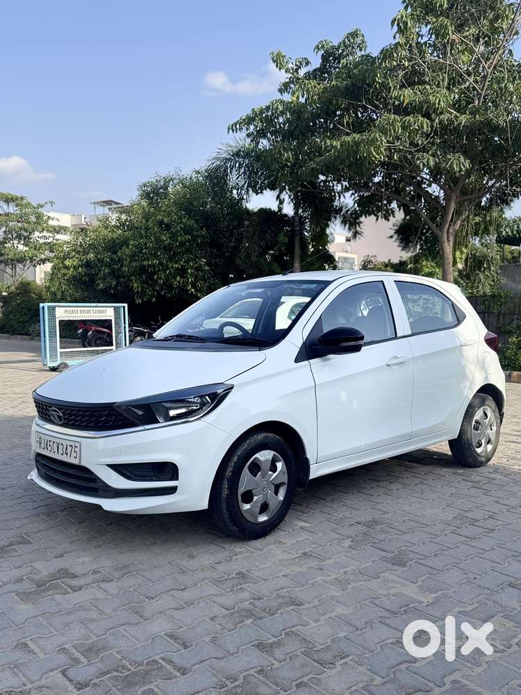 Tata Tiago 1.2 Revotron Xt (o), 2023, Petrol