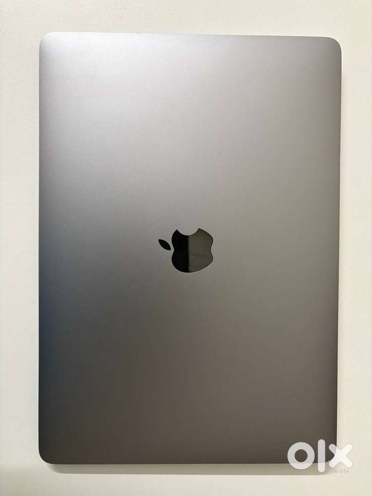 2020 MacBook Air 13.3 Intel Core i7 16gb ram 512 SSD