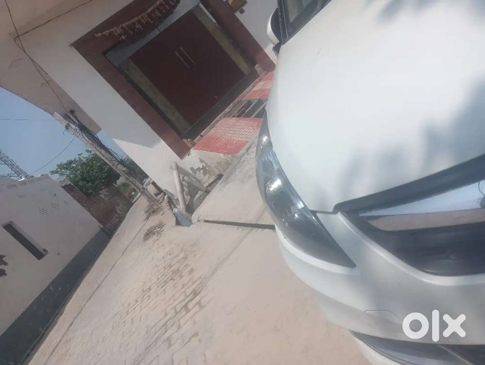 Maruti Suzuki Dzire 2017 Lxi Manual Paris 275000
