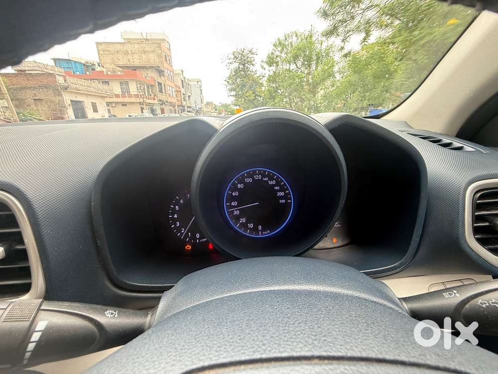 Hyundai Venue Petrol 2019