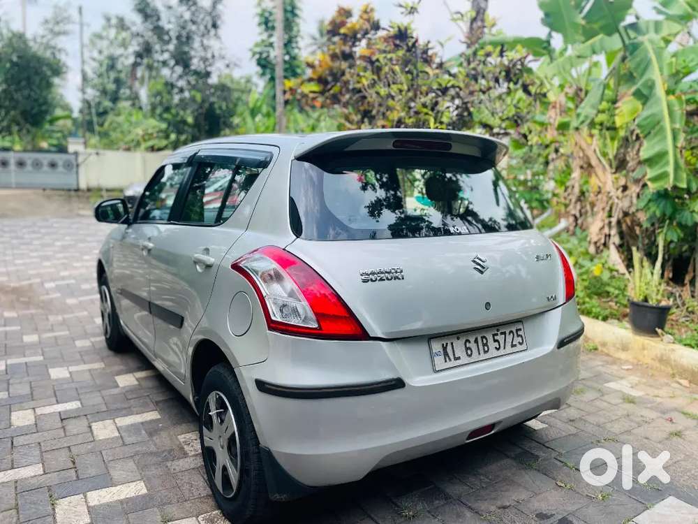 Maruti Suzuki Swift Vxi 2016 Showroom Service