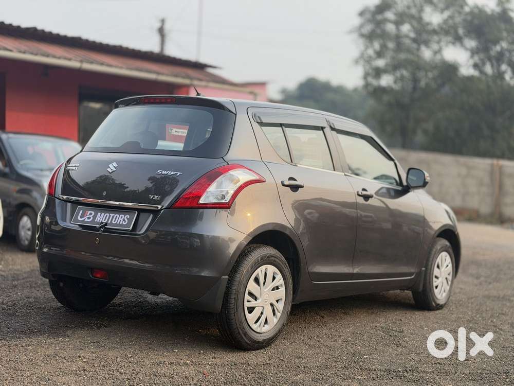 Maruti Suzuki Swift Vxi + Manual, 2017, Petrol