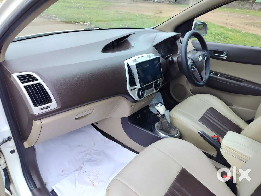 Hyundai I20 Sportz 1.4 Crdi 6 Speed Bs-iv, 2011, Diesel