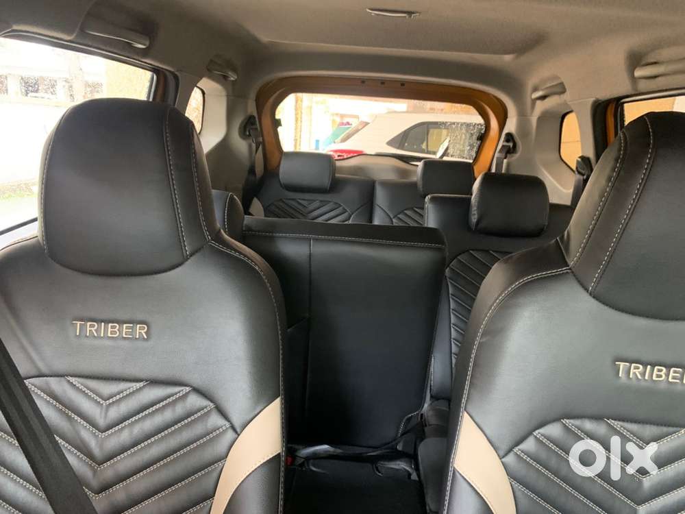 7 Seater With 22 Km/liter Mileage.(check Photos)