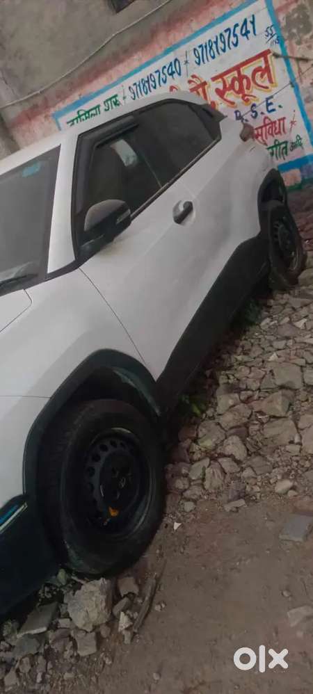 Tata Punch Pure Mt 2024