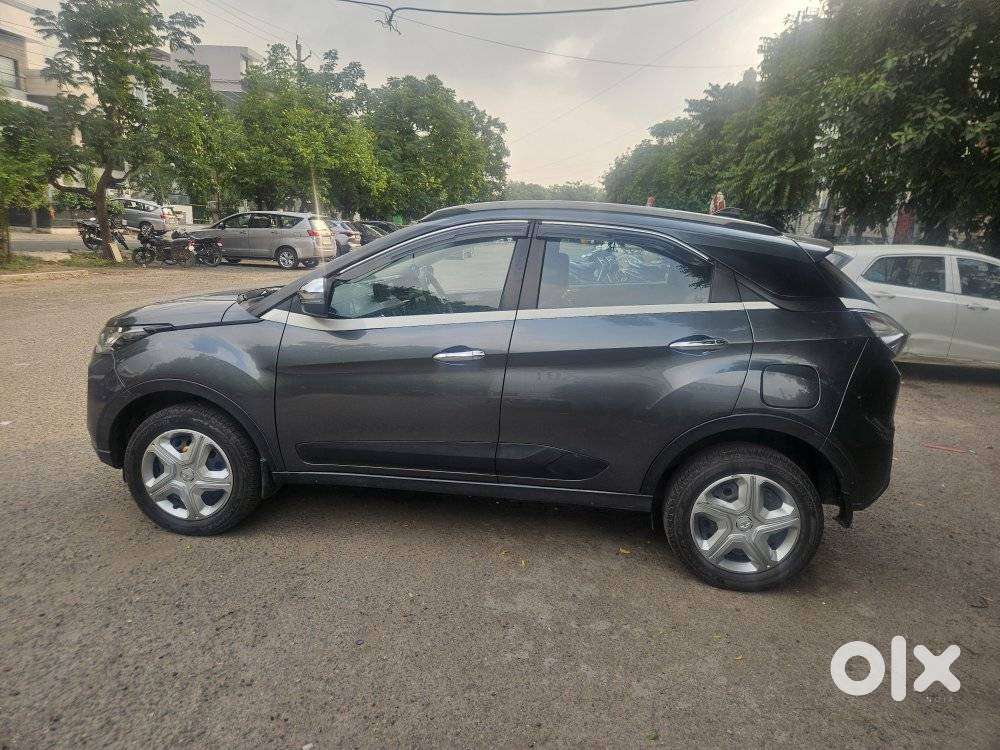 Tata Nexon 1.2 Revotron Xma Amt (s), 2022, Petrol