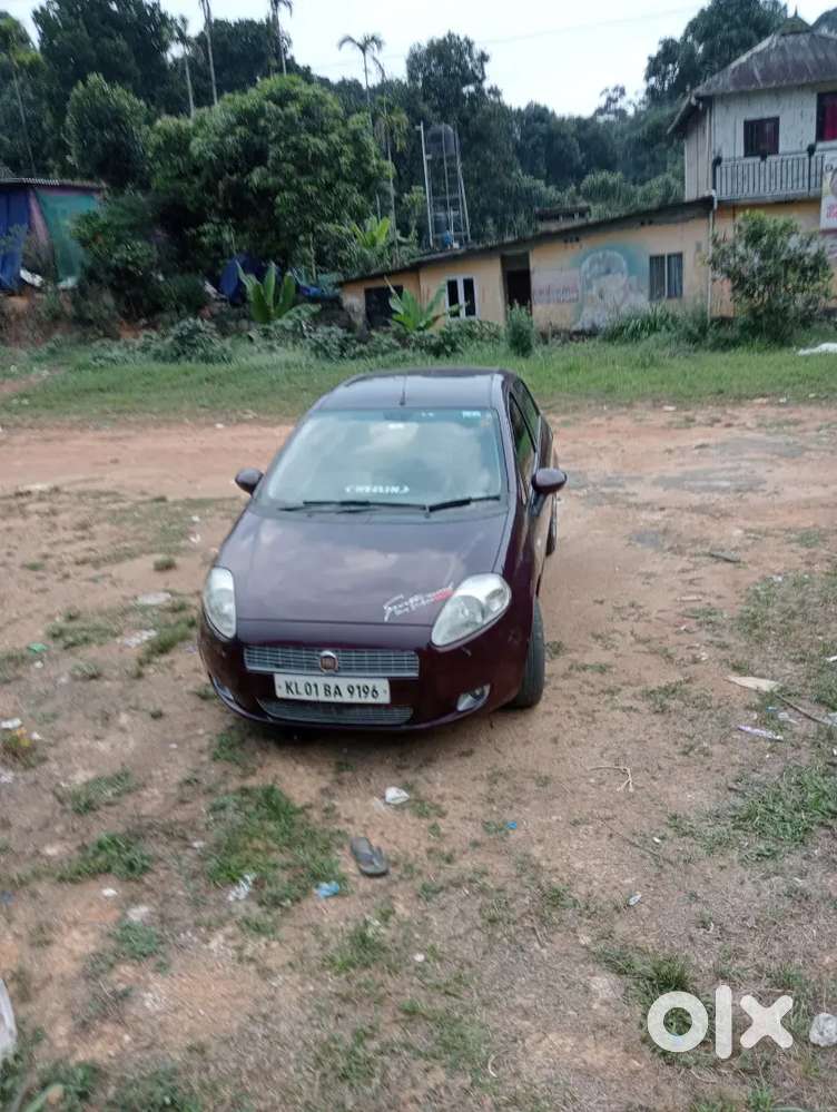 Fiat Punto 2011 Petrol 70000 Km Driven