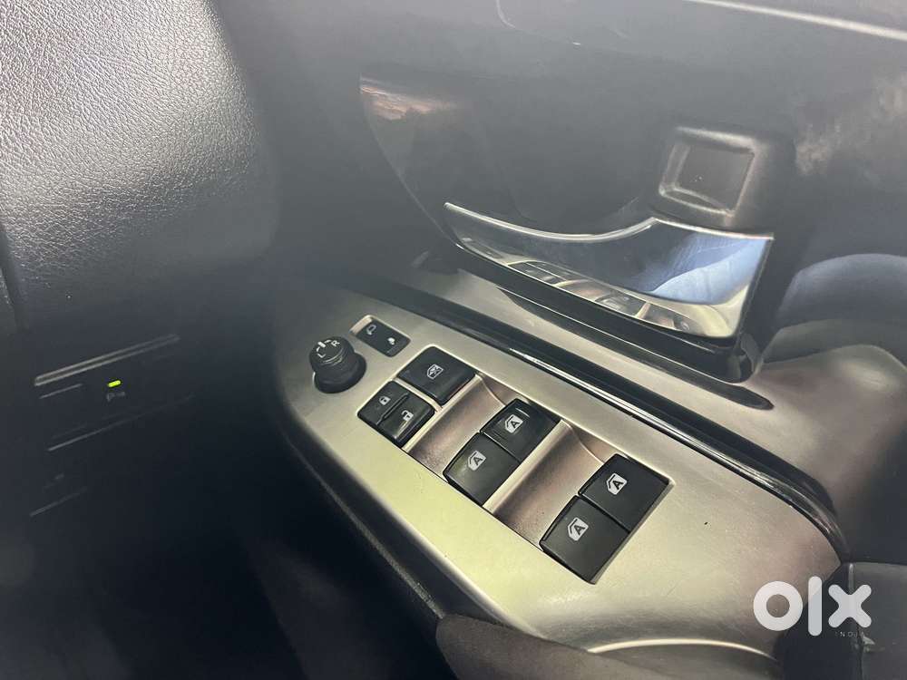 Toyota Innova Crysta 2.4 Zx Mt, 2017, Diesel