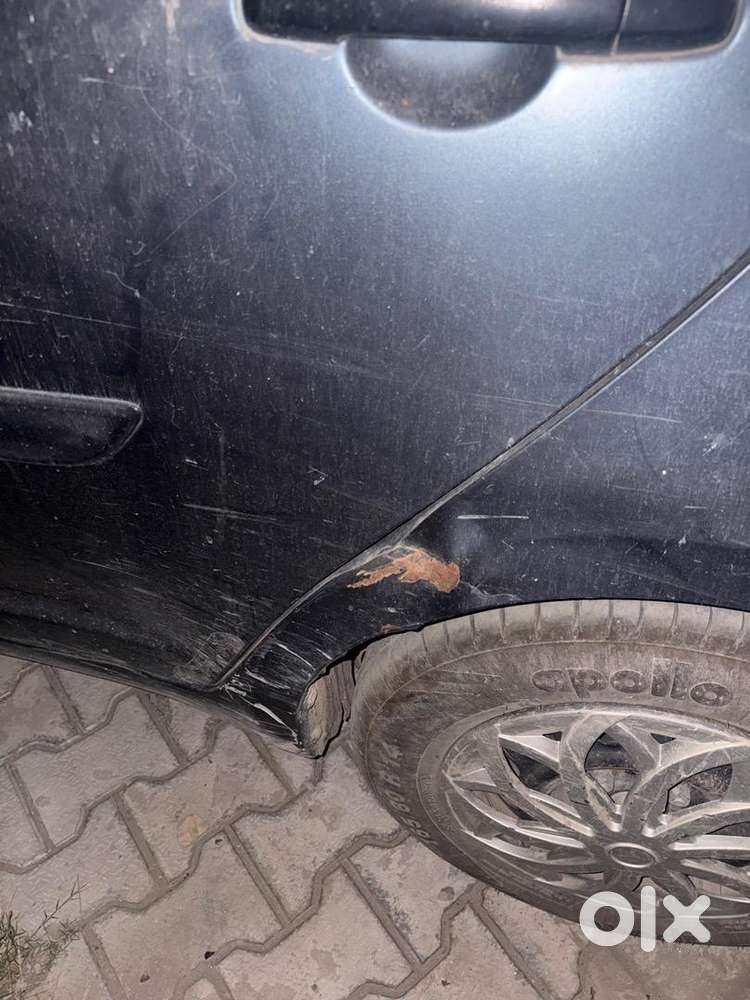 Maruti Suzuki Swift 2009 Petrol 77225 Km Driven