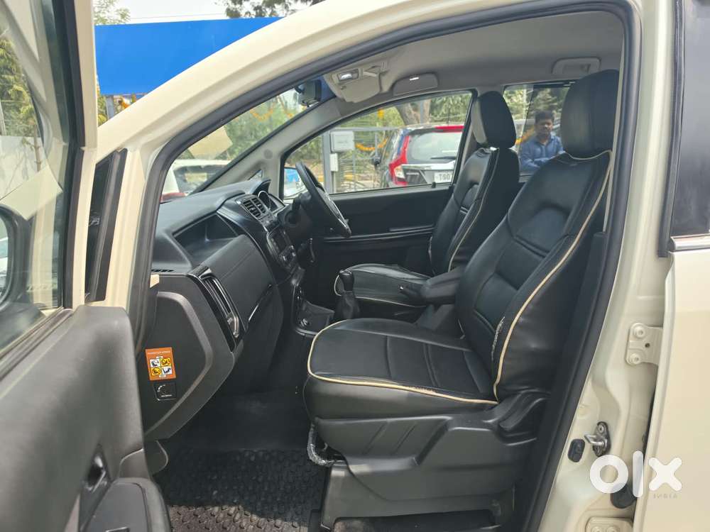 Tata Hexa 2.2 Xe 4x2 7 Str, 2017, Diesel