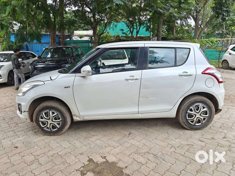 Maruti Suzuki Swift Vxi, 2015, Petrol