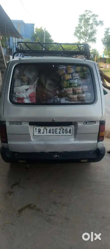 हां जी बेच रहे हैं गाड़ी है एकदम ओके