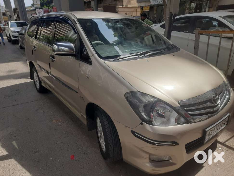 Toyota Innova, 2011