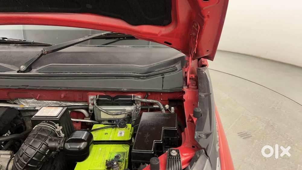 Mahindra Kuv 100 2016-2017 Mfalcon G80 K8 Dual Tone, 2017, Petrol