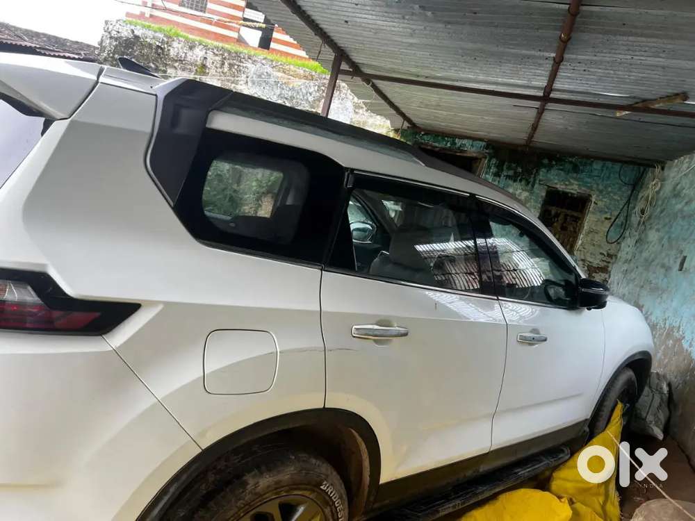 2021 Tata Safari Xt Plus