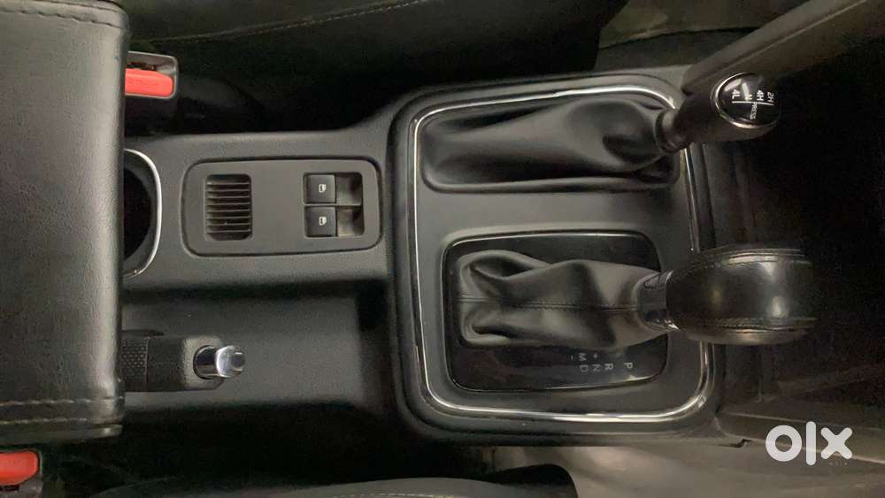 Mahindra Thar Lx 4-str Convertible At, 2021, Petrol