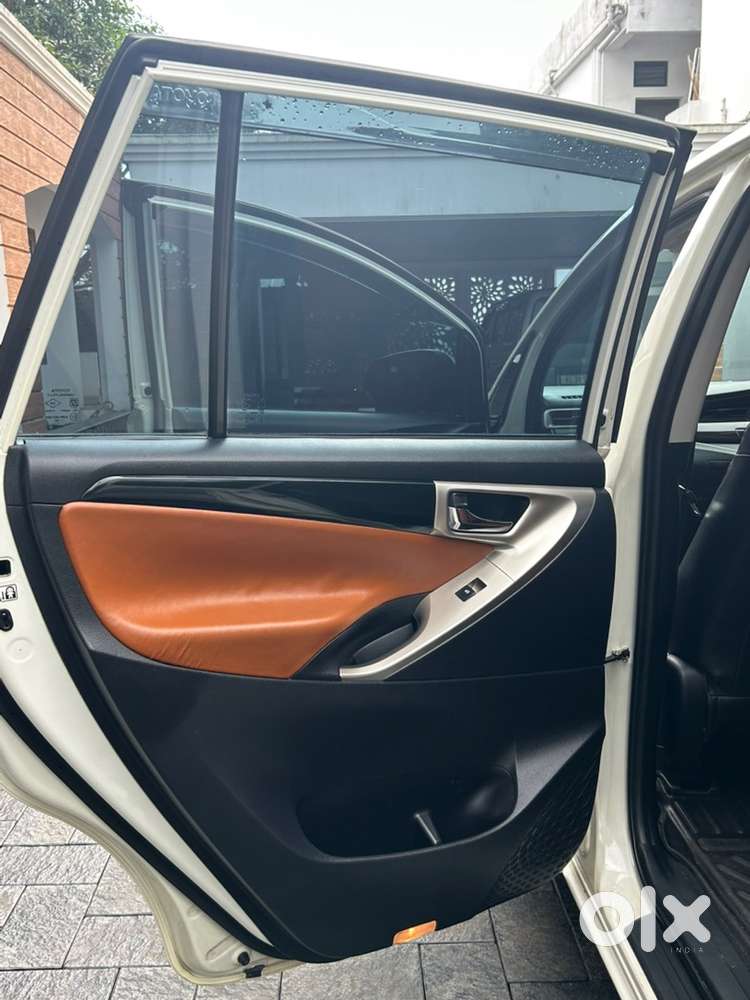 Toyota Innova Crysta 2017