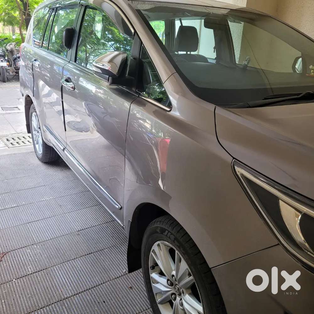 Toyota Innova Crysta 2016 Diesel 221442 Km