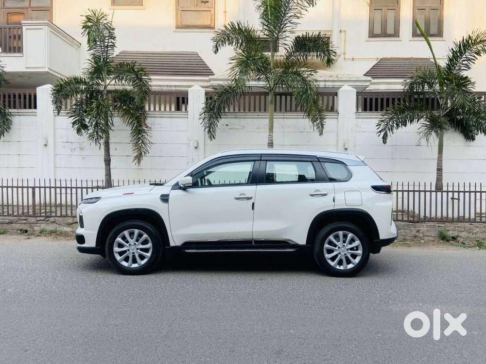 Maruti Suzuki Grand Vitara 1.5 Delta Smart Hybrid At, 2025, Petrol