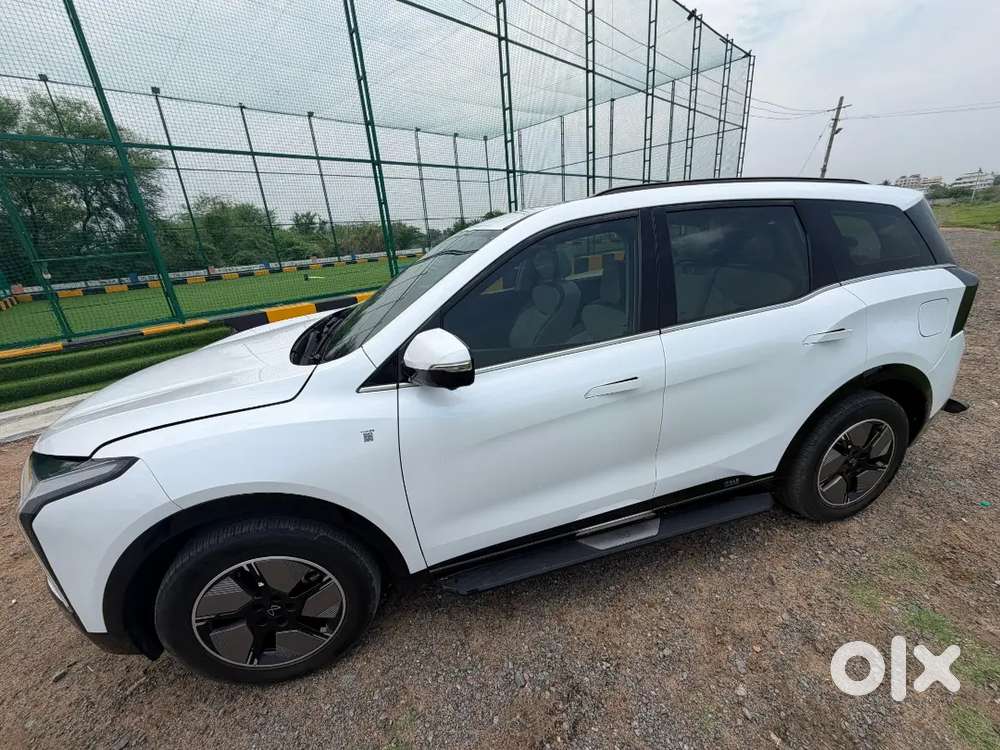 Mahindra Xev 9s 2026 Electric 10000 Km Driven
