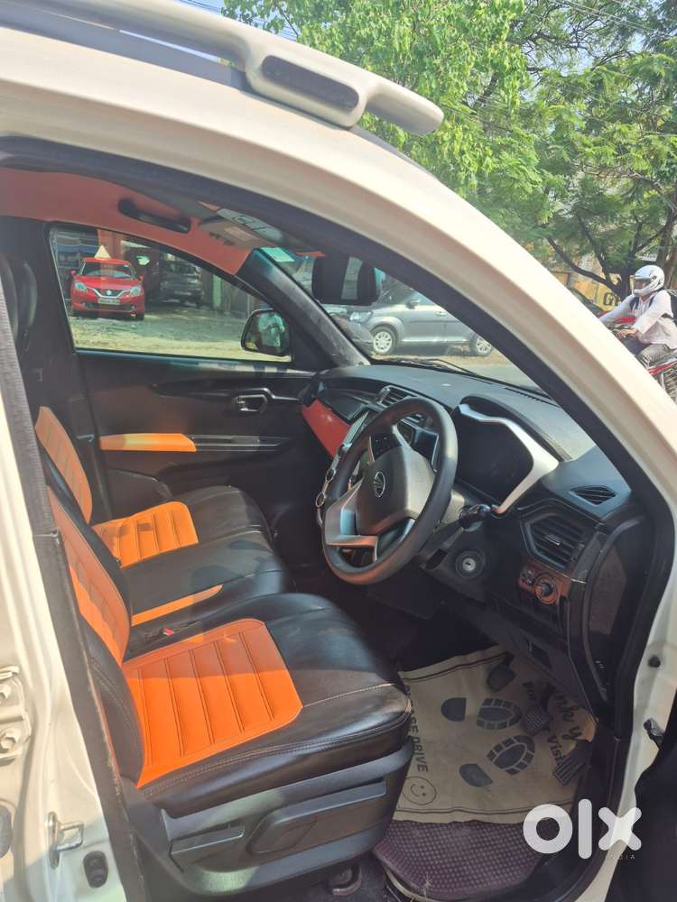 Mahindra Kuv 100 2016-2017 Mfalcon G80 K8 Dual Tone, 2016, Petrol