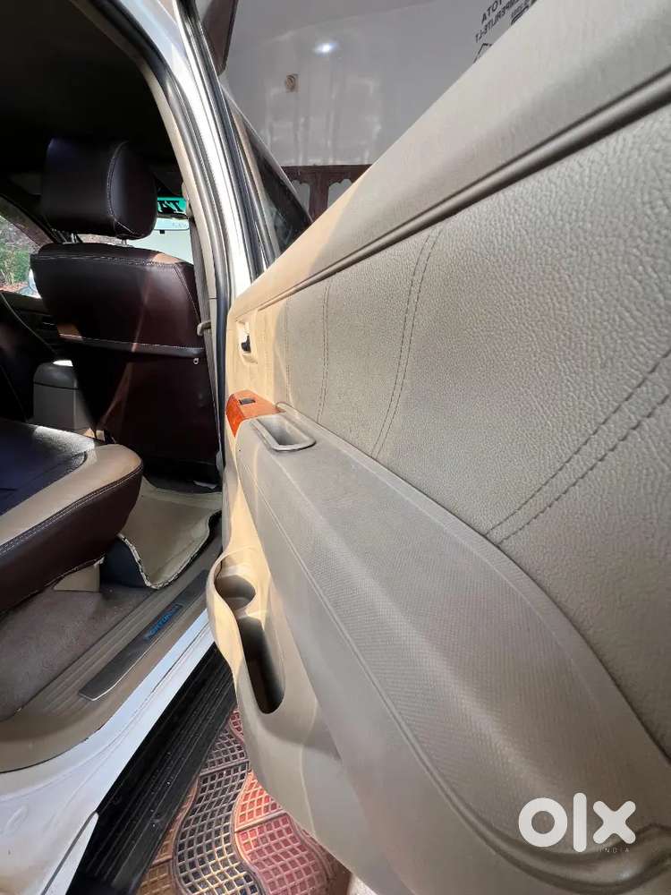 Toyota Fortuner Legender 2010 Diesel 195000 Km Driven