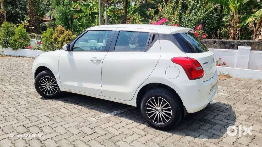 Maruti Suzuki Swift Vxi Optional, 2022, Petrol