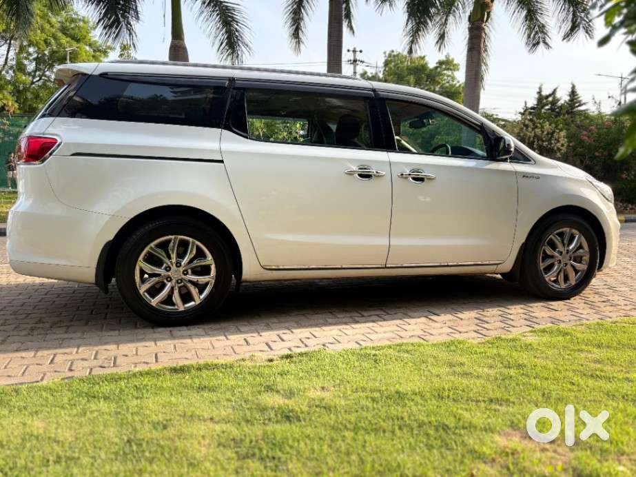 Kia Carnival Limousine Plus 7 Str, 2020, Diesel