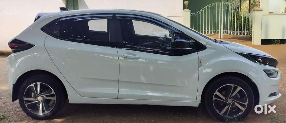 Tata Altroz Xz Plus (s), 2024, Petrol