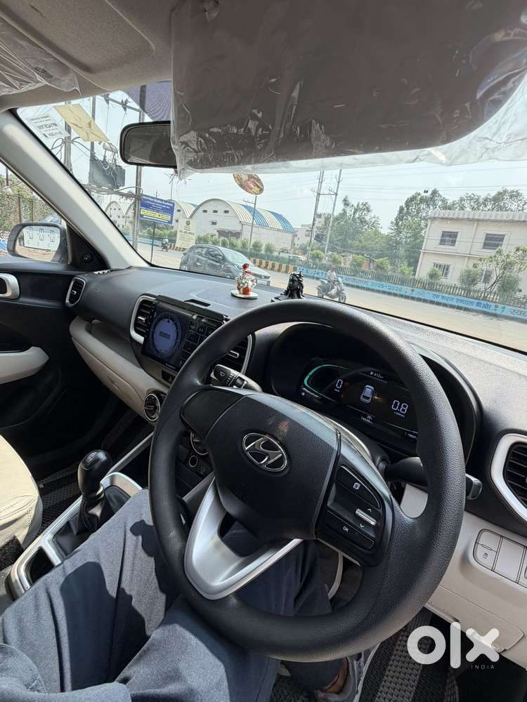 Hyundai Venue E 1.2 Petrol, 2025, Petrol