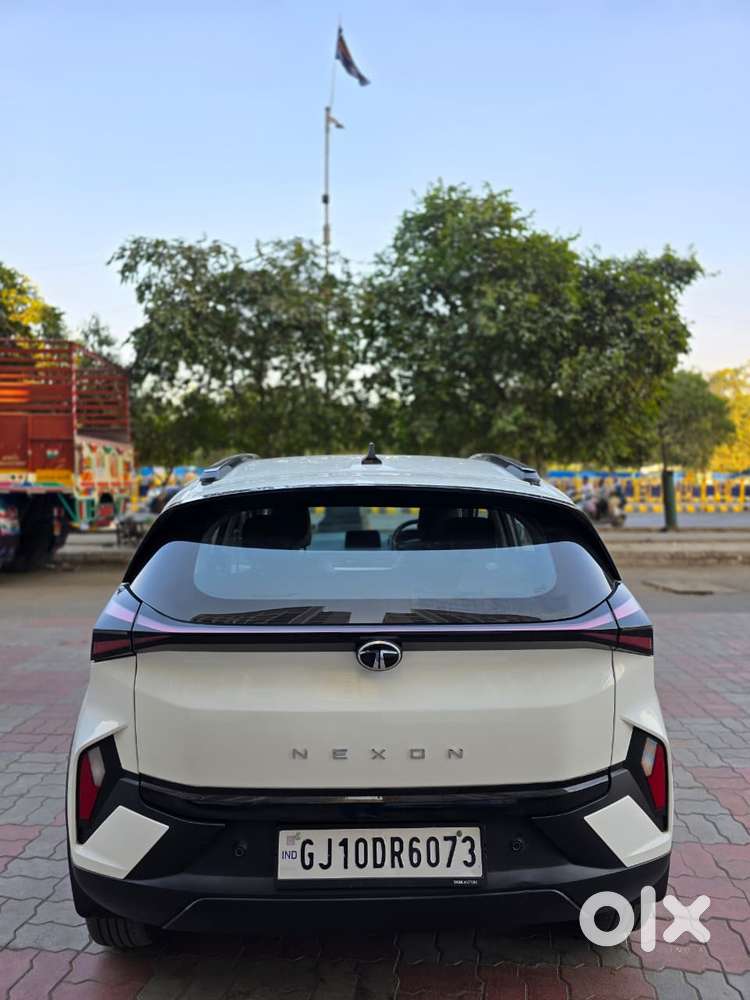 Tata Nexon Fearless Pr S 1.2 Revotron Petrol 6 Mt Dt, 2024, Cng & Hy..