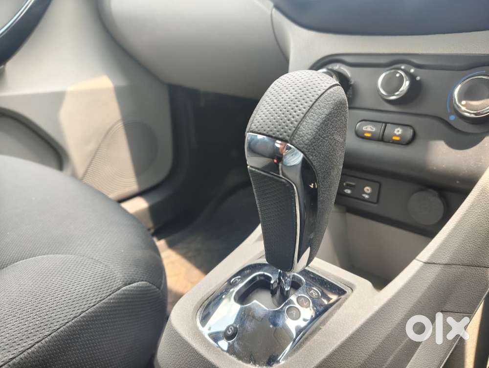 Tata Tiago 1.2 Revotron Xza, 2018, Petrol
