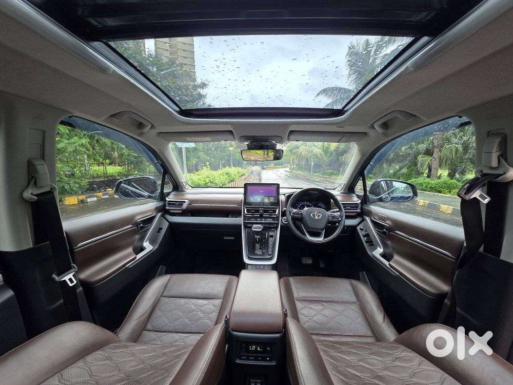 Toyota Innova Hycross 2.0 Zx (o) Hybrid 7 Str, 2023, Petrol