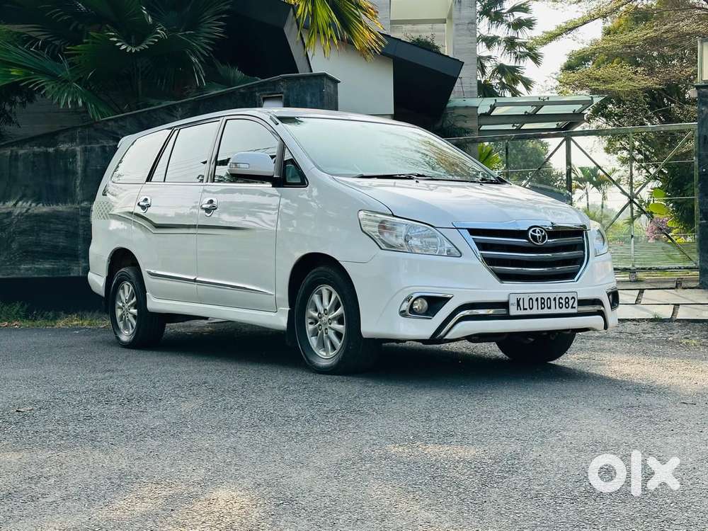 Toyota Innova 2.5 Gx 7 Str Bs-iii, 2015, Diesel