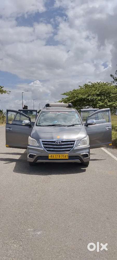 Toyota Innova 2.5 G 2013