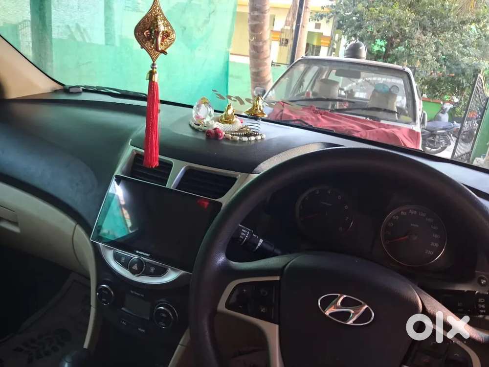 Hyundai Fluidic Verna 2015