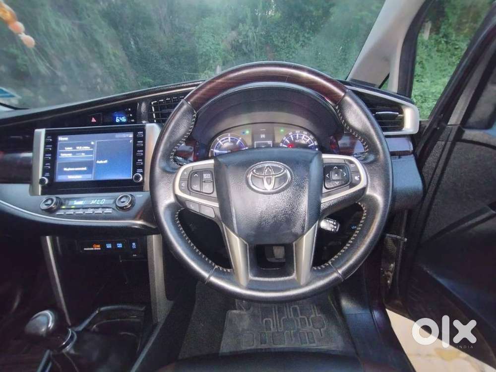 Toyota Innova Crysta 2.4 V, 2021