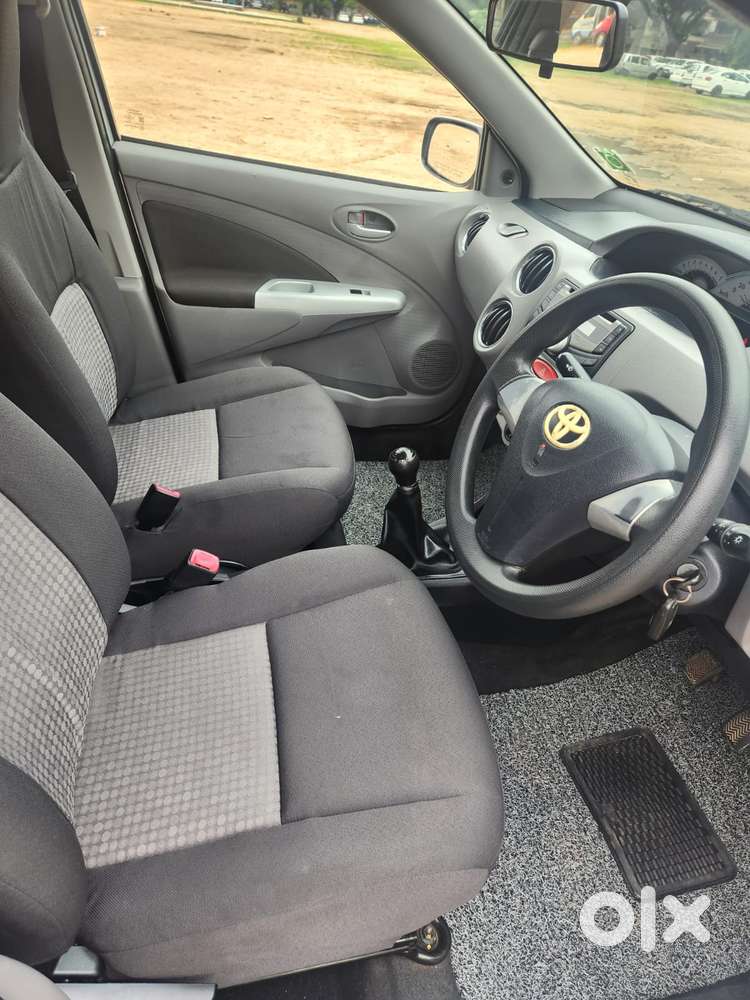 Toyota Etios 2010-2012 V, 2011, Petrol