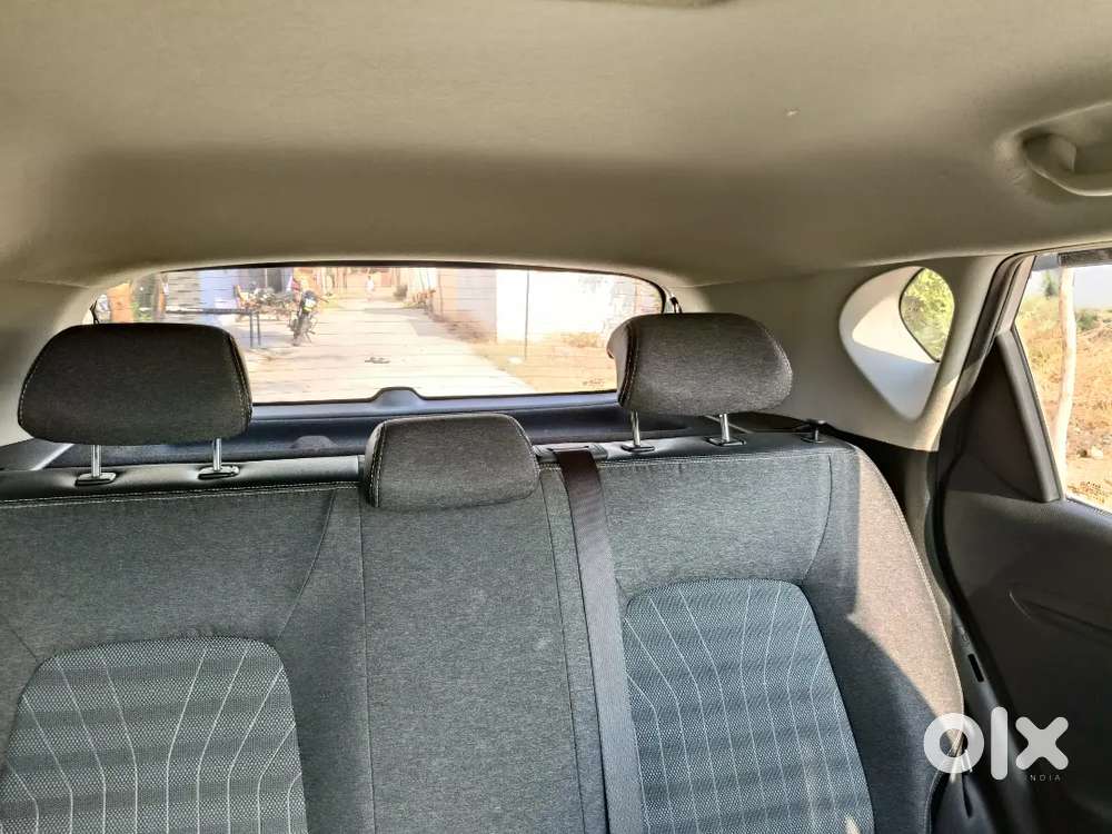 Kia Sonet 2023 Petrol 15000 Km Driven Showroom Track Available