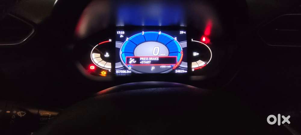 Nissan Magnite 1.0 Xv, 2022, Petrol