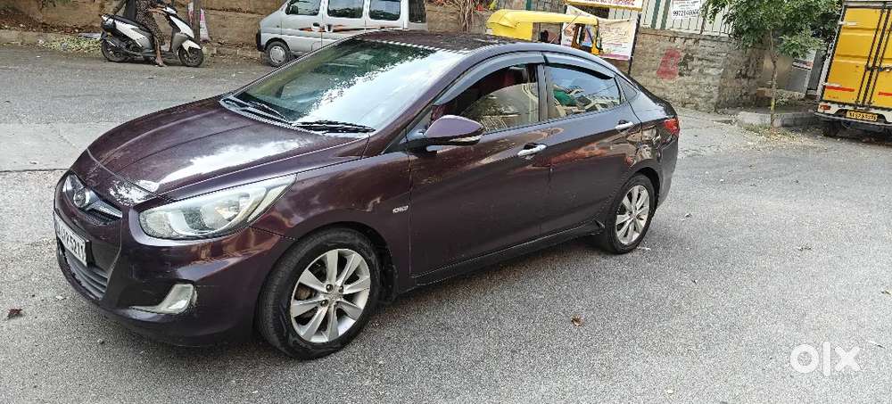 I'm Selling My Hyundai Verna 1.6 Good Condition