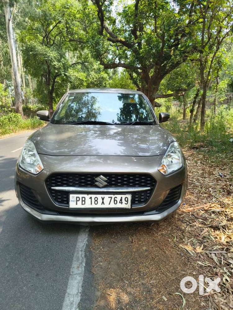 Maruti Suzuki Swift Vxi + Manual, 2022, Petrol