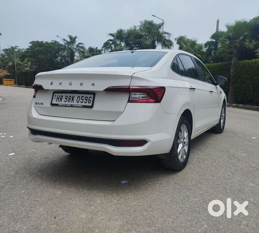Skoda Slavia 1.0 Ambition Tsi At, 2023, Petrol