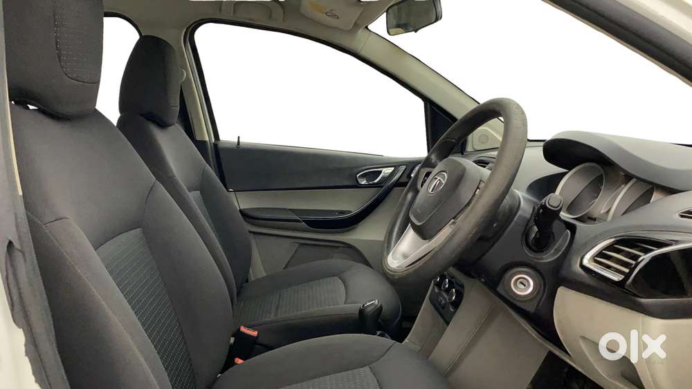 Tata Tiago 1.2 Revotron Xz, 2017, Petrol
