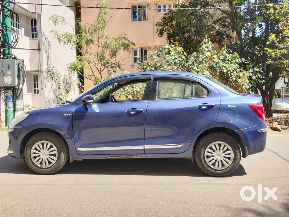Maruti Suzuki Swift Dzire Vxi(o) Amt, 2017, Petrol