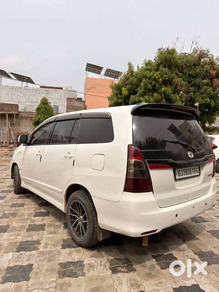Toyota Innova 2013 Diesel Well Maintained