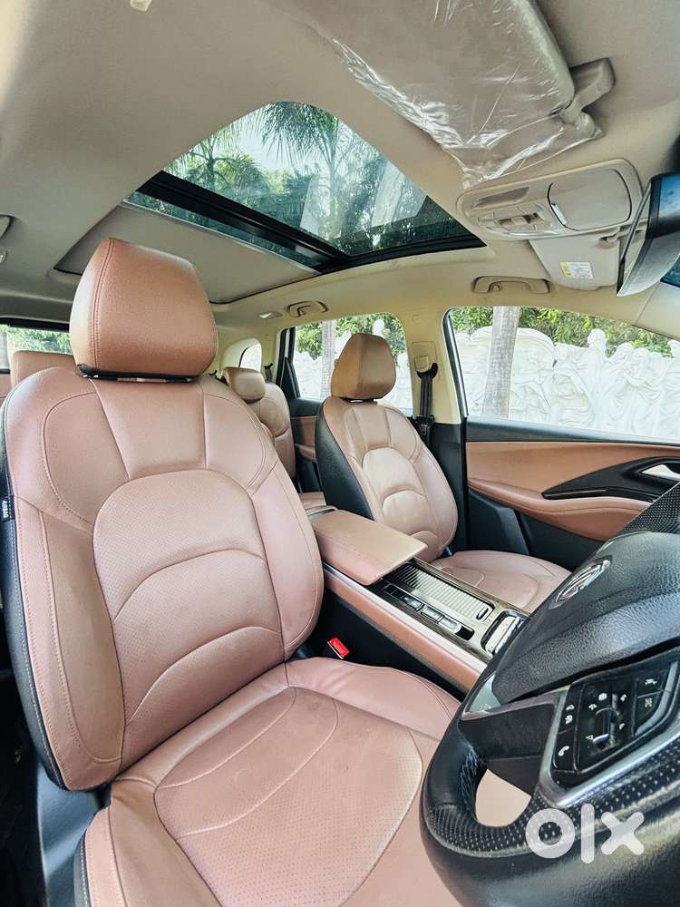 Mg Hector Plus Savvy Pro 1.5 Turbo Petrol Cvt 7 Str, 2024, Petrol