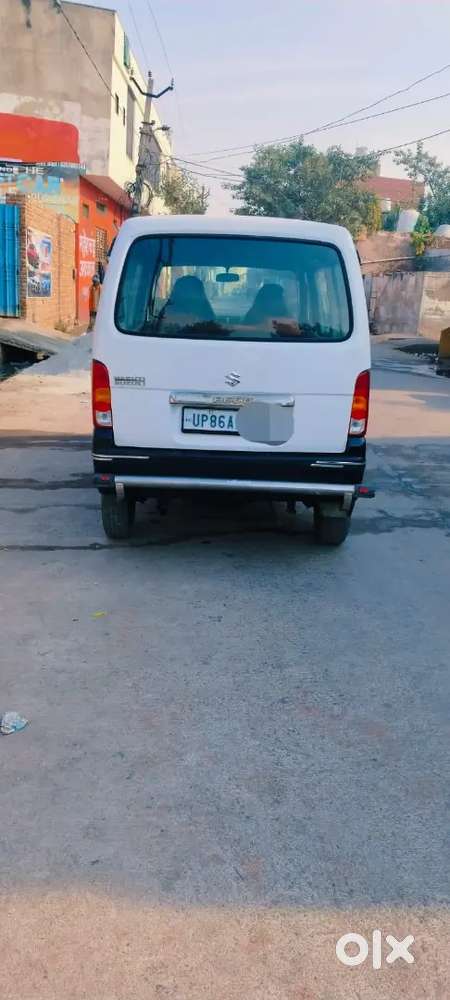 7 Seater Gadi H Jisme Ac Or Cng Lagi Hui H Bhar Se Lagvai H