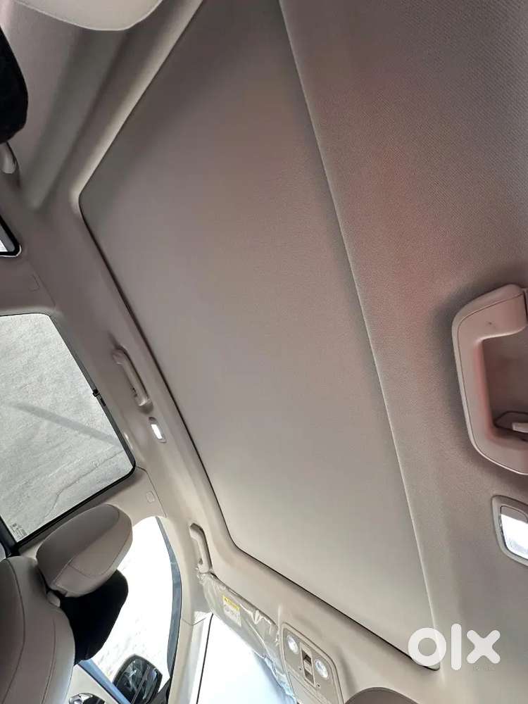 Mahindra Xuv700 2024 Diesel Well Maintained